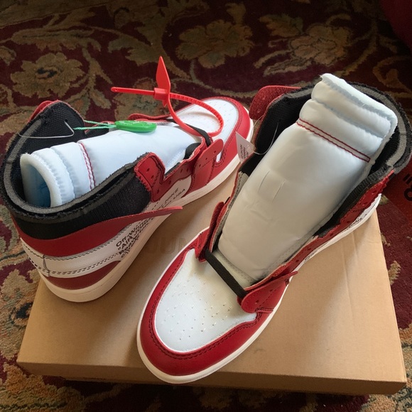 Off White Jordan Retro 1 High Chicago - Picture 2 of 7